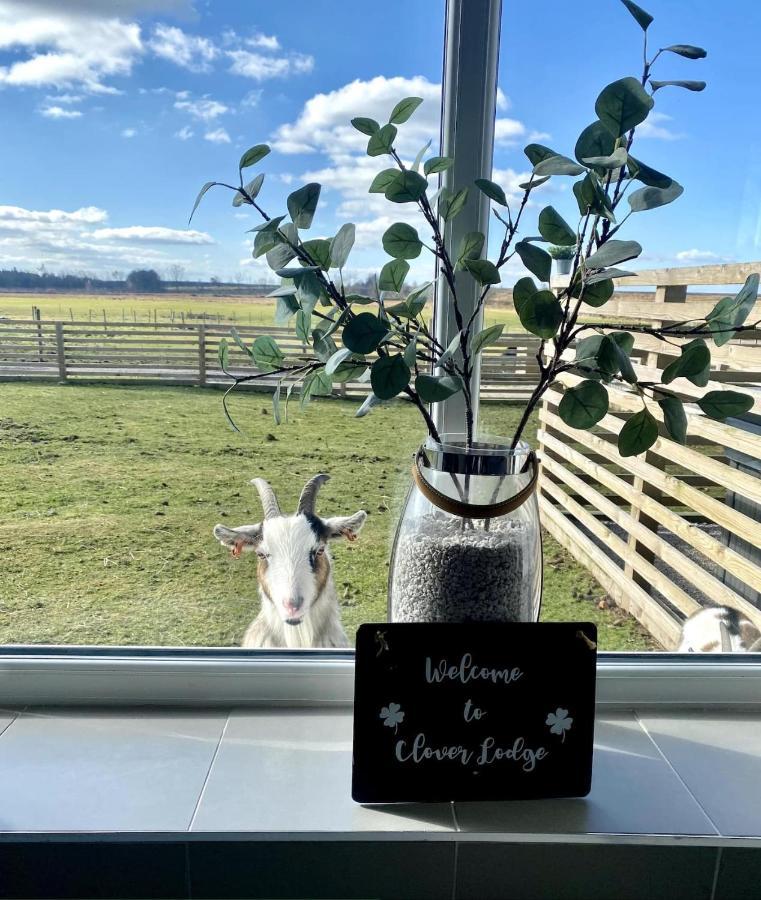 Clover Lodge Chesterfield Eksteriør bilde