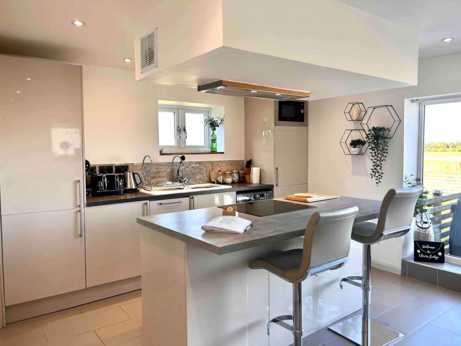 Clover Lodge Chesterfield Eksteriør bilde